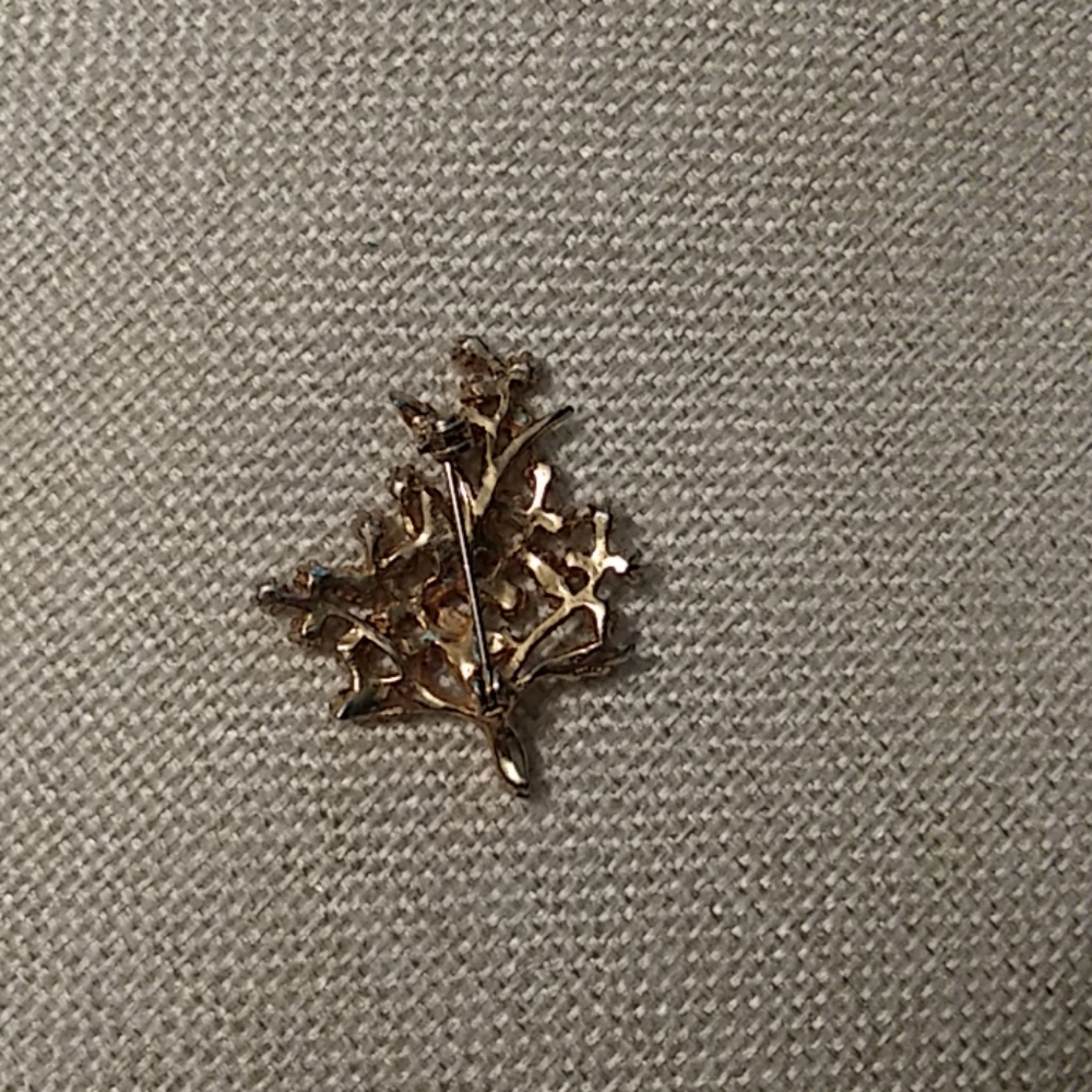 Wild Tree Pin - Picture 2 of 2
